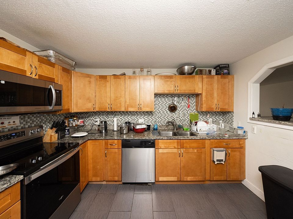 1st image of 10 Wrentham Rd APT 102