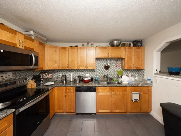 10 Wrentham Rd APT 102, Worcester, MA 01602