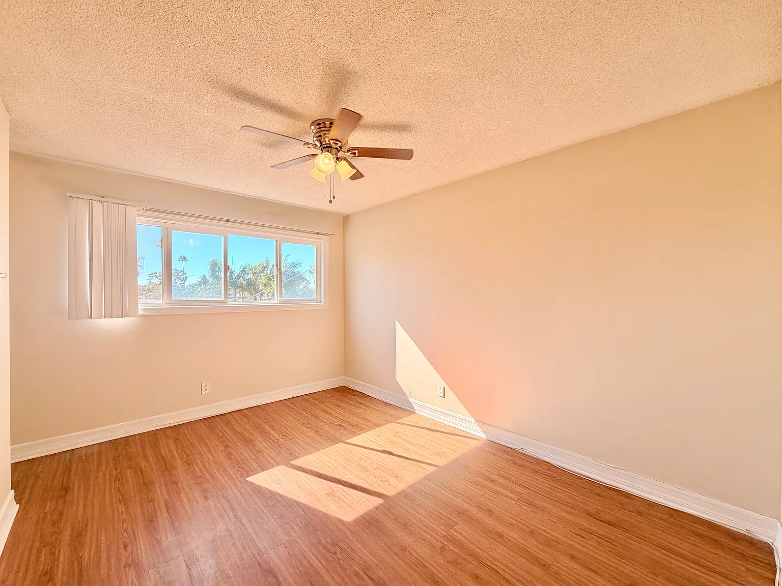 1 bed, 700 sqft, $2,095 — Photo 4