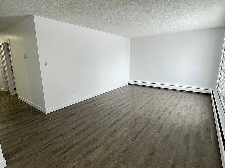10130 152nd St NW — Photo 6