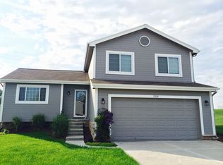 7519 S 97th St, La Vista, NE 68128