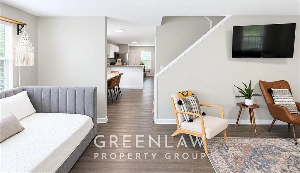 4 bed, 2.0 bath, 1628 sqft, $2,845 — Photo 4