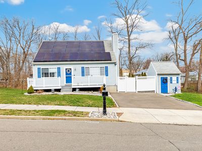 19 Lake Avenue, West Haven, CT, 06516