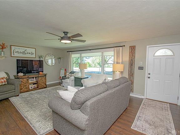 2nd image of 85 Meadowbrooke Dr