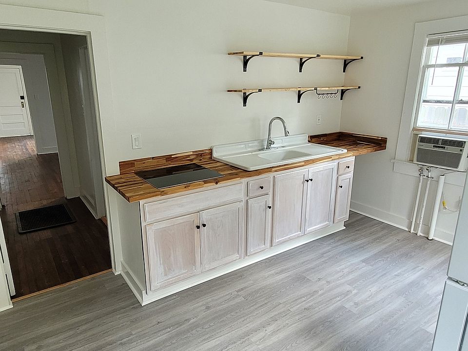 1st image of 113 Louisa Blvd