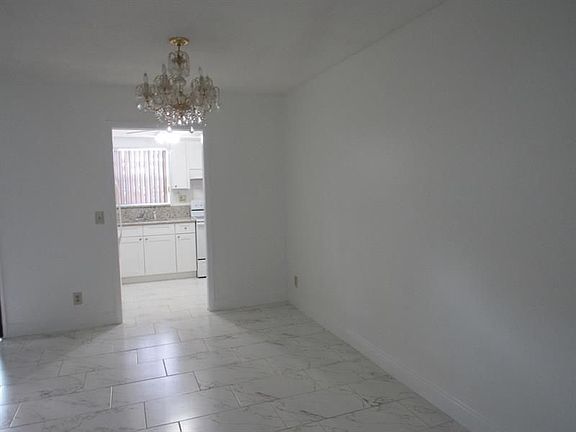 4th image of 2660 Barkley Dr E APT F