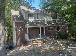18 Rocky Crest Ct, Little Rock, AR 72211