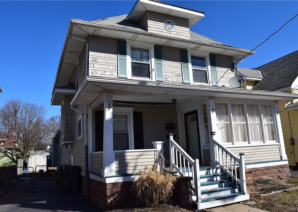 2nd image of 390 Miller St