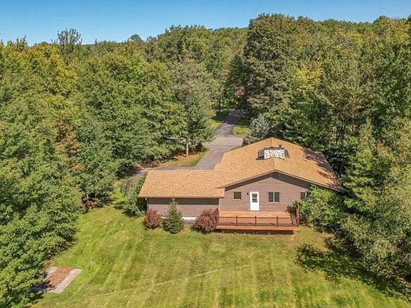 2nd image of 48 Mahogany Lane