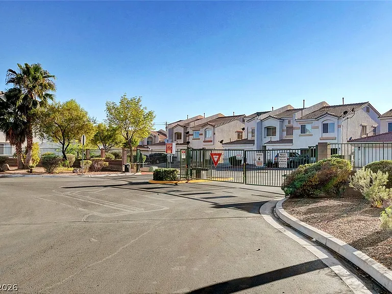 3290 Dragon Fly St — Photo 60