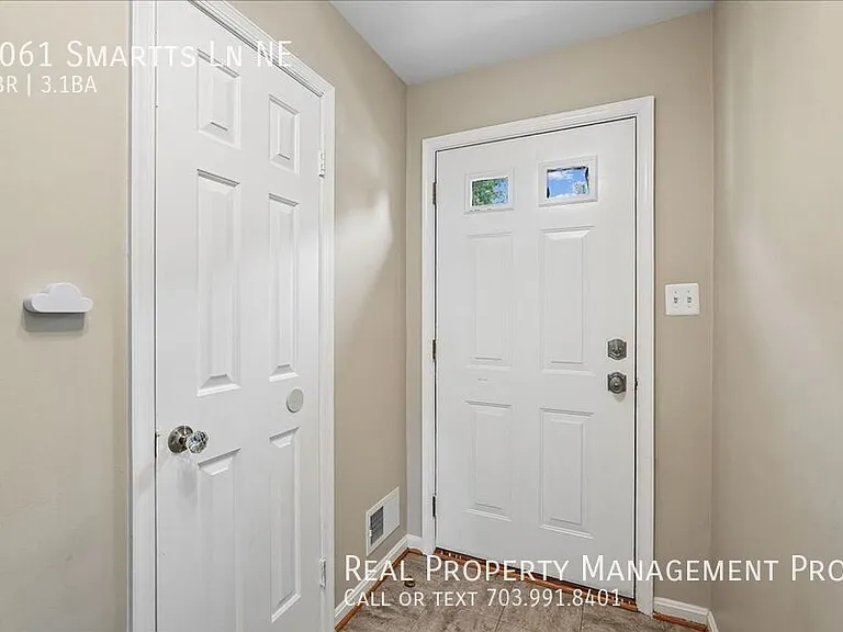 1061 Smartts Ln NE — Photo 6