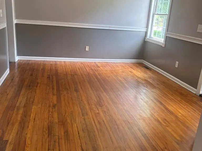 208 Kenneth Blvd — Photo 2