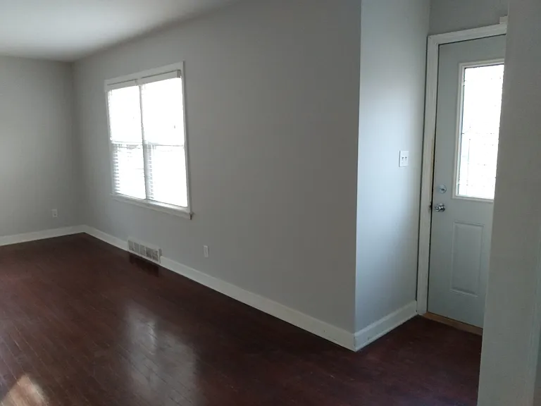 2036 22nd St — Photo 2