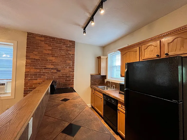 219 S Fairmount St #3 — Photo 2