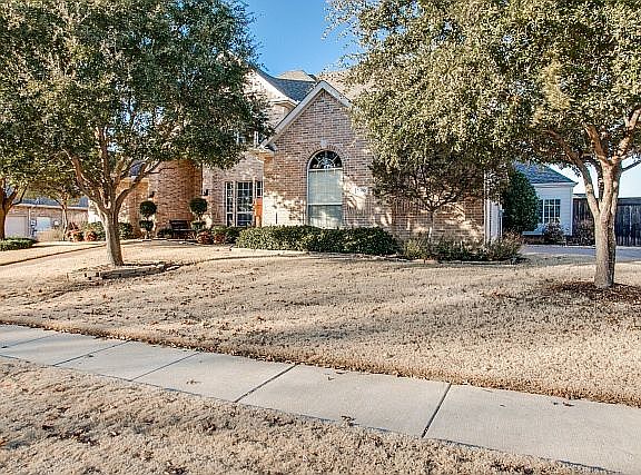 2nd image of 2600 Russwood Dr