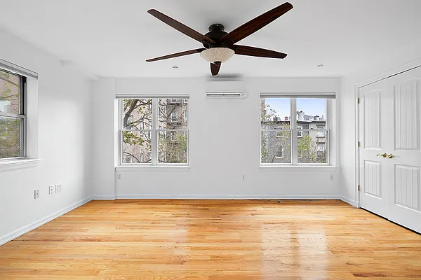 Sold by Compass | media 21