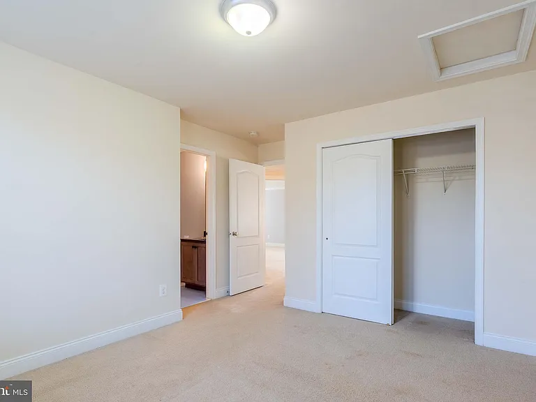 15316 Admiral Baker Cir — Photo 96
