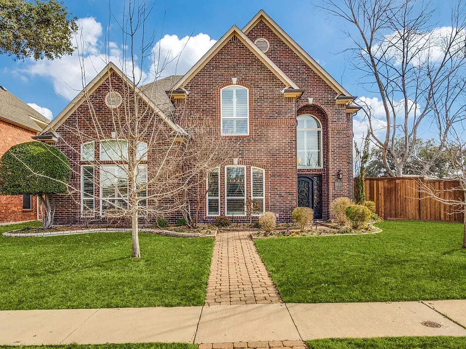 1600 Greenway Dr