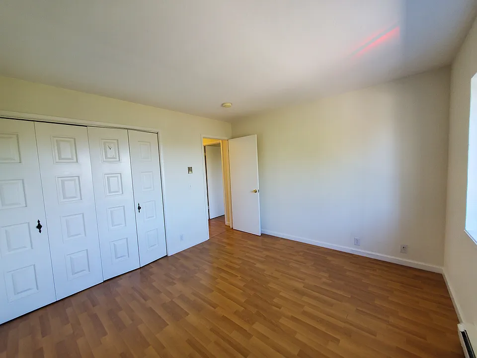 Building Photo 5