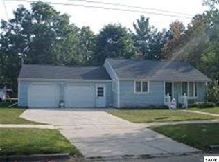 203 Ferry St, Corunna, MI