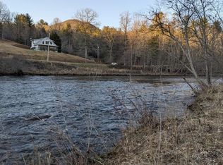 8 Shallowford Ln, Hayesville, NC 28904