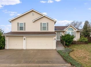 8508 Paris Ave, Kansas City, MO 64153