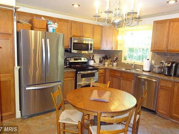 4th image of 16301 Woodlands Dr