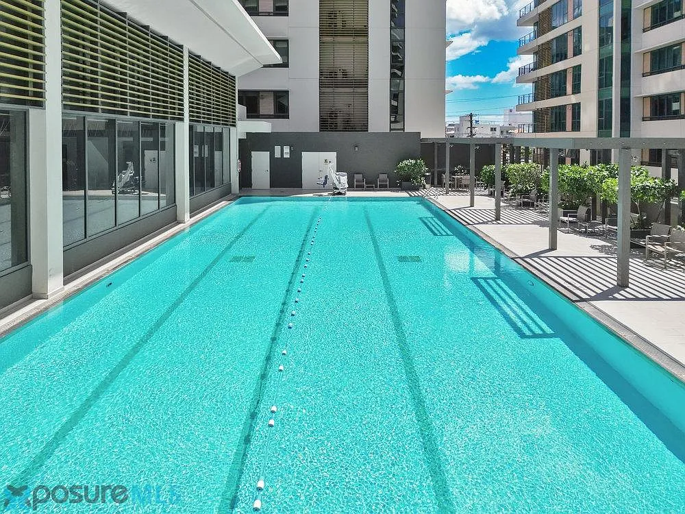 1509 Avenida Ponce De Leon — Photo 2