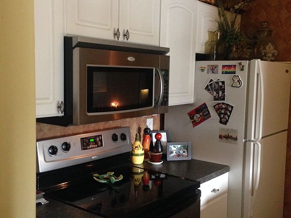 3rd image of 1935 Gardiner Ln APT A5