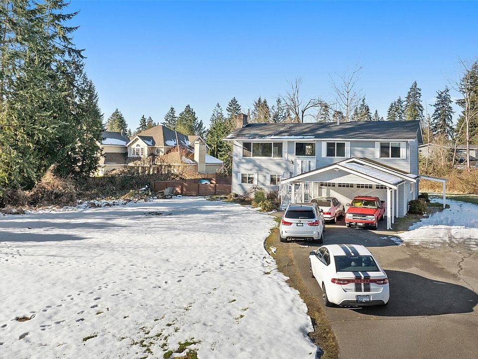 2280 SQFT Home on North Rose Hill with Development opportunity.>