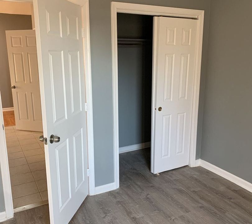 2nd image of 1822 W Erie Ave #10872646
