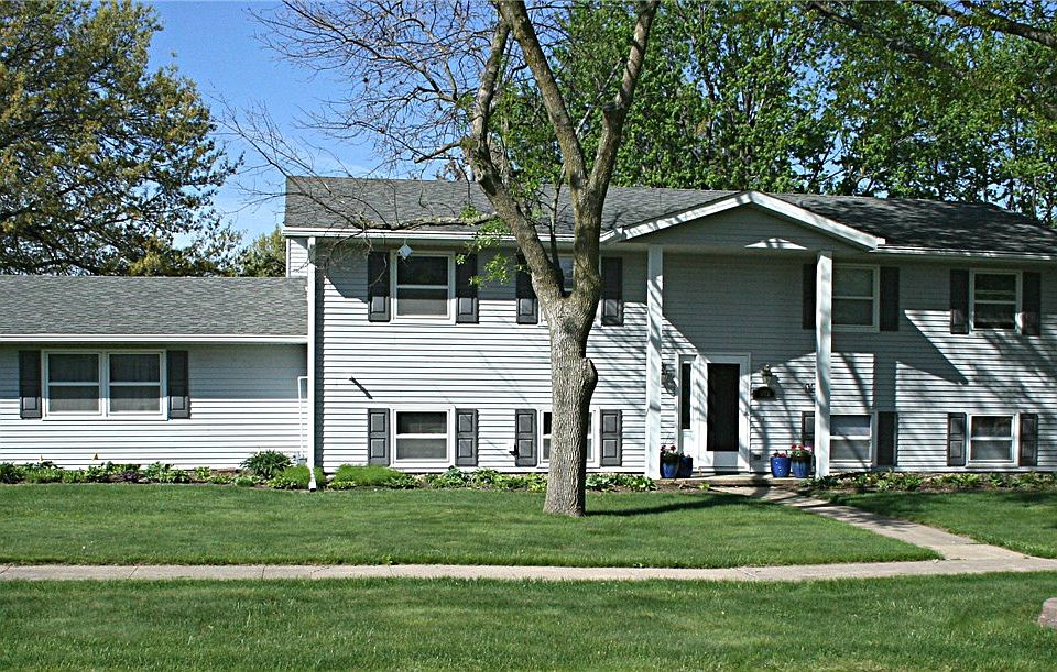 1st image of 1702 W Grandview Dr