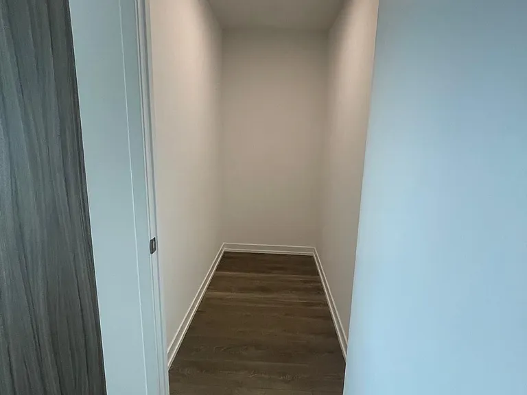 8 Beverley Glen Blvd #D-331 — Photo 17