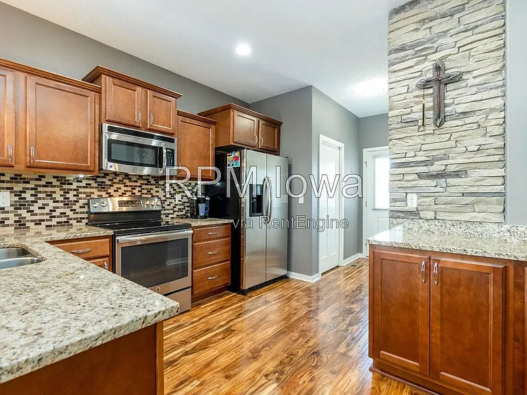 1651 SW Arlan Dr — Photo 11