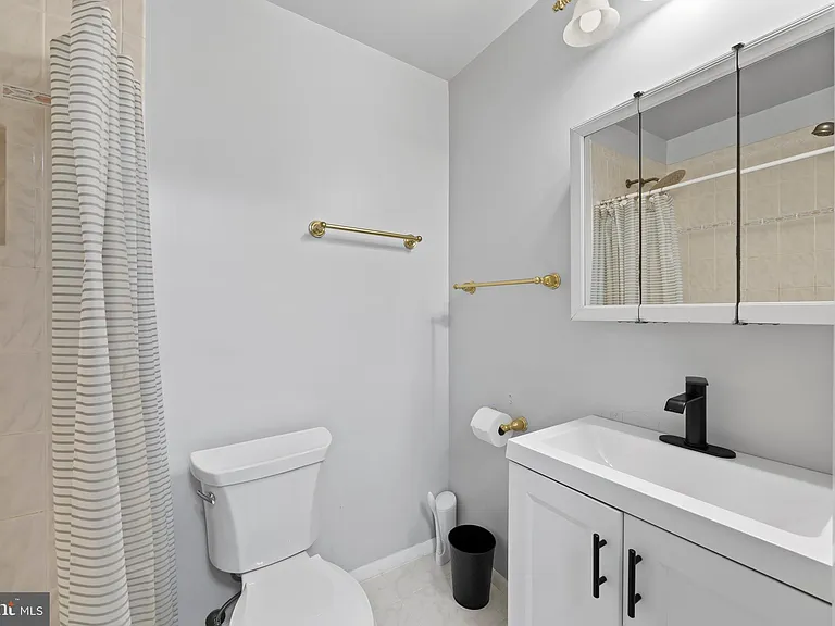 9808 47th Pl #302 — Photo 38