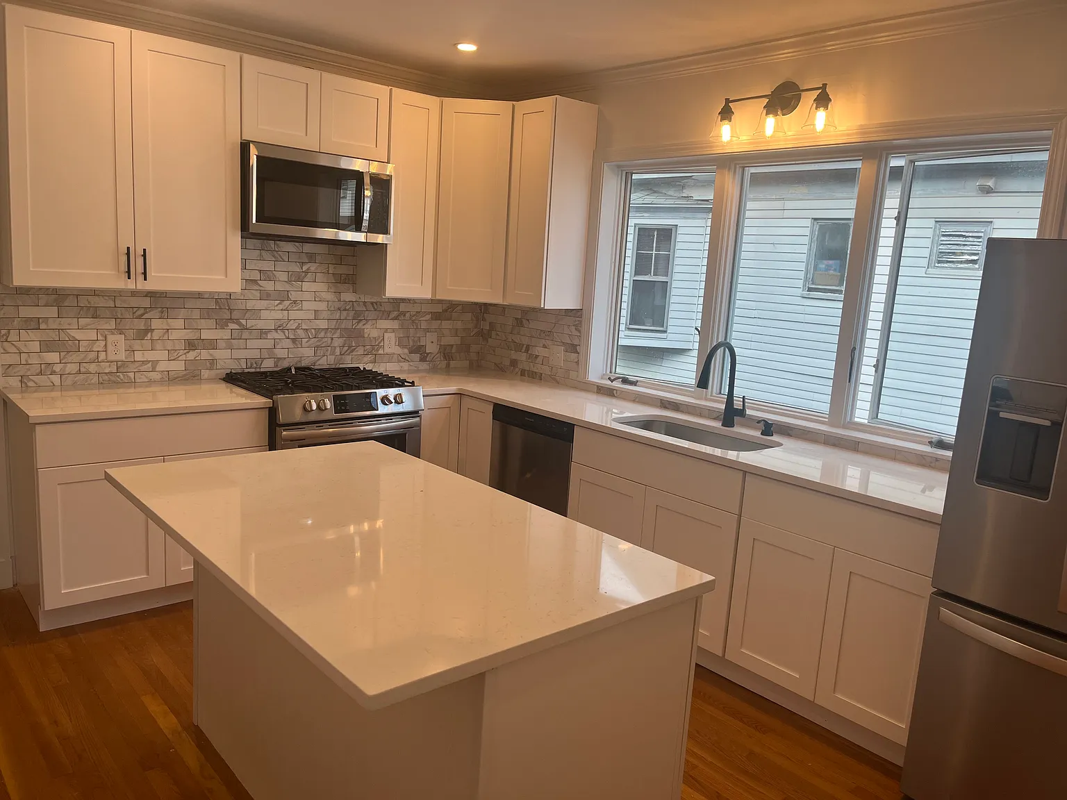 4 bed, 1389 sqft, $3,400 — Photo 1