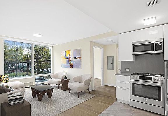 3rd image of 111 E 115th St APT 3F