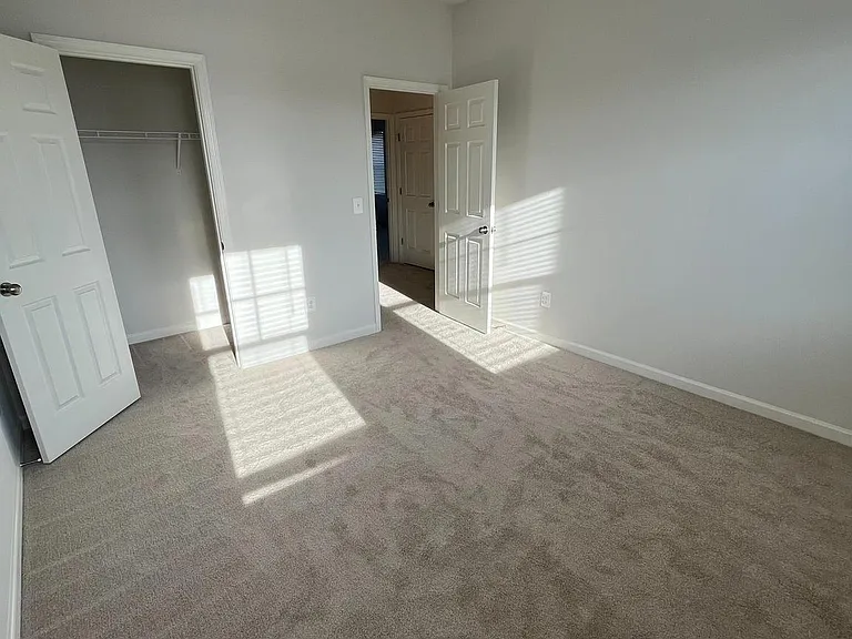 127 Lindy Way — Photo 13