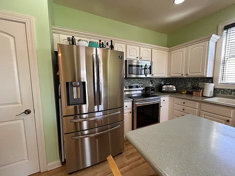 3190 Shadow Creek Blvd — Photo 12