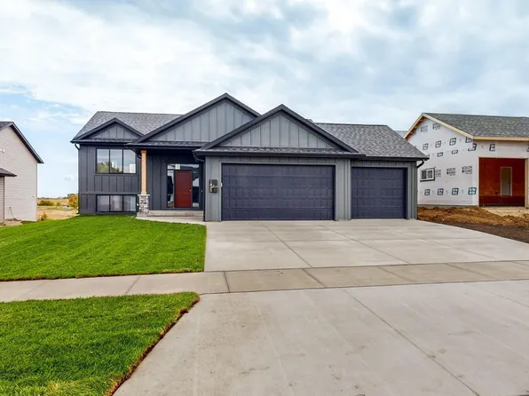 1845 Brandt Dr NE, Byron, MN 55920