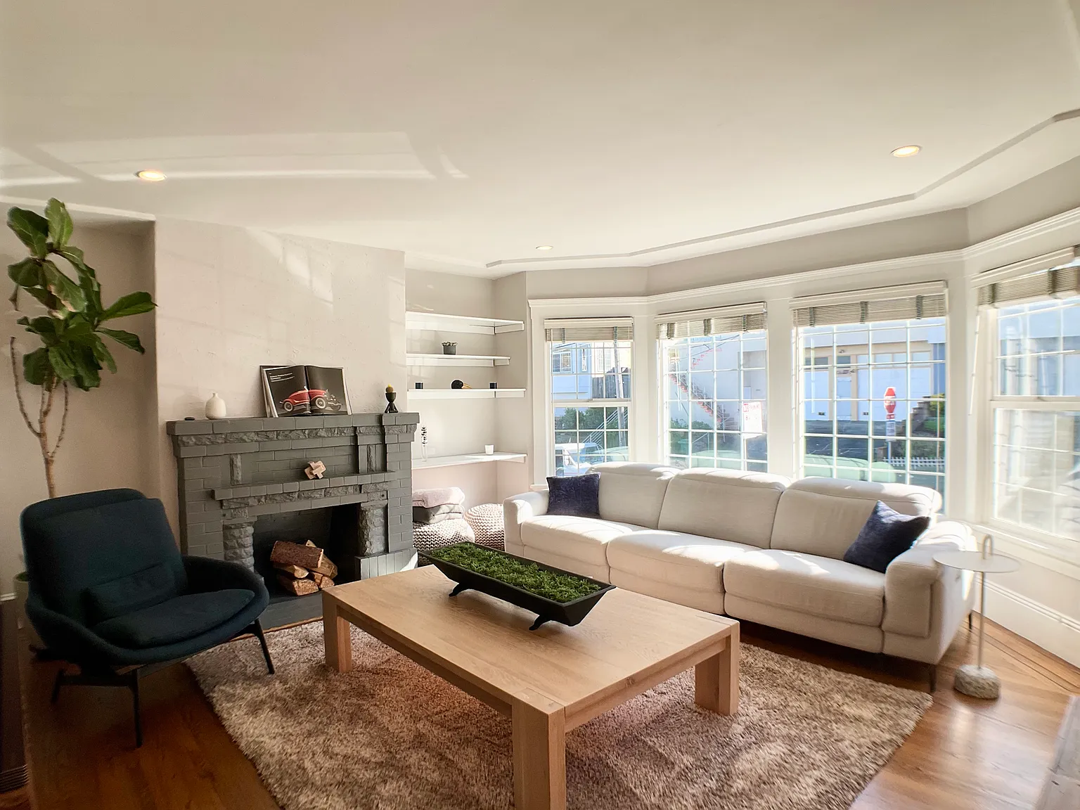 808 Templeton Ave — Photo 4