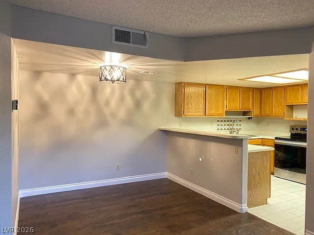 2 bed, 2.0 bath, 882 sqft, $1,295 — Photo 3
