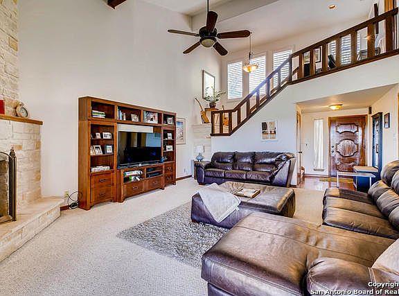 5th image of 105 Tapatio Dr E #C
