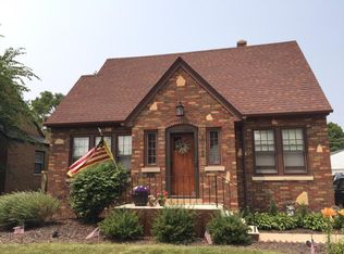 2018 75th St, Kenosha, WI 53143