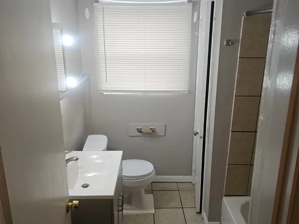 5647 Hamilton Ave APT 3, College Hl, OH 45224