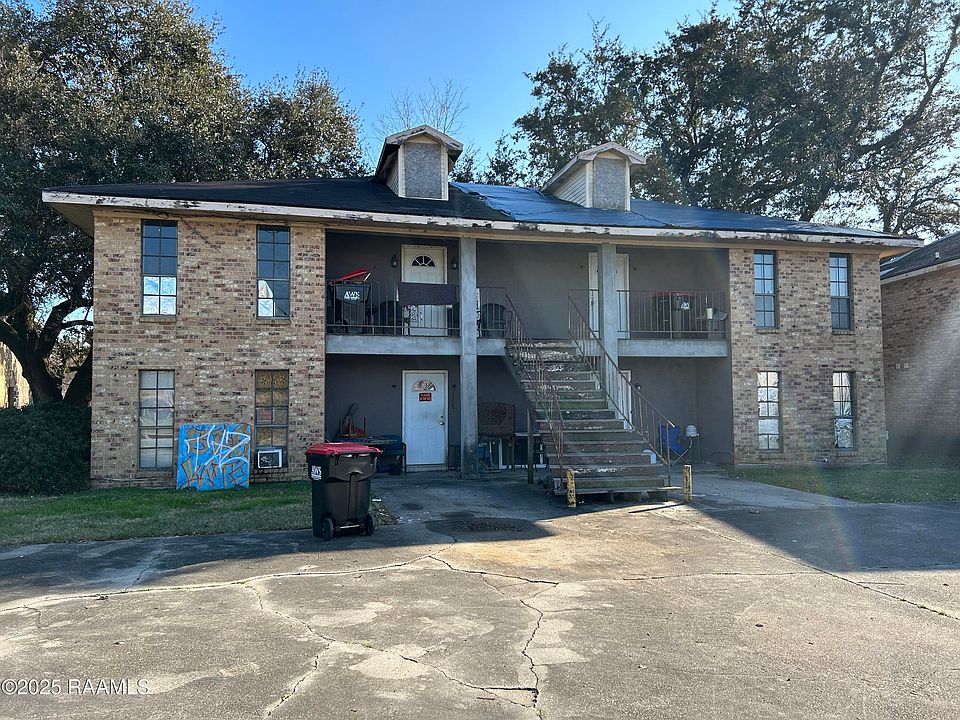 2nd image of 105 Cantal Dr