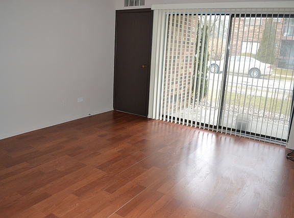 3rd image of 9119 Kennedy Ct APT 102