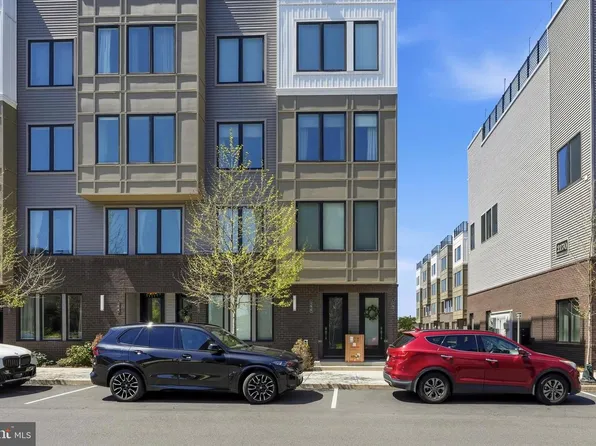 2160 Northbank Pl Unit 166, Philadelphia, PA 19125