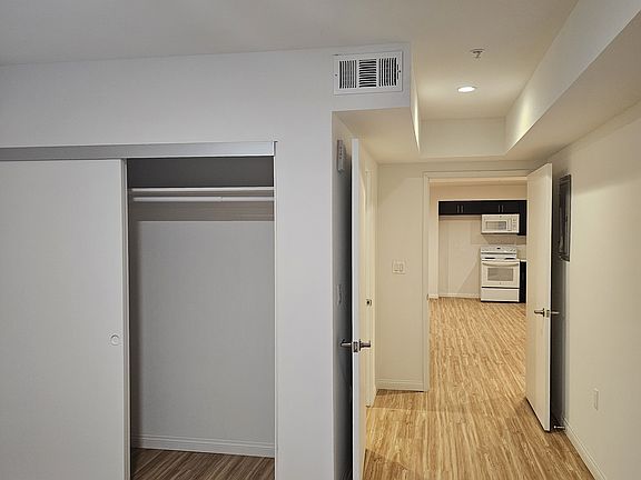 4th image of 17361 Roscoe Blvd #317
