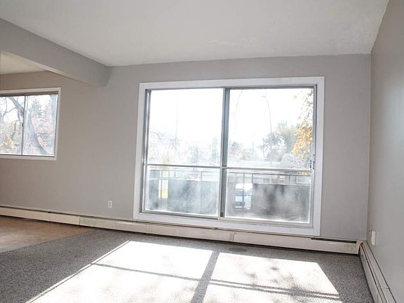 4th image of 3648 117th Ave NW